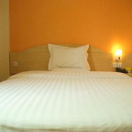 7 Days Inn Shanghai Hongkou Football Stadium Branch Eksteriør billede