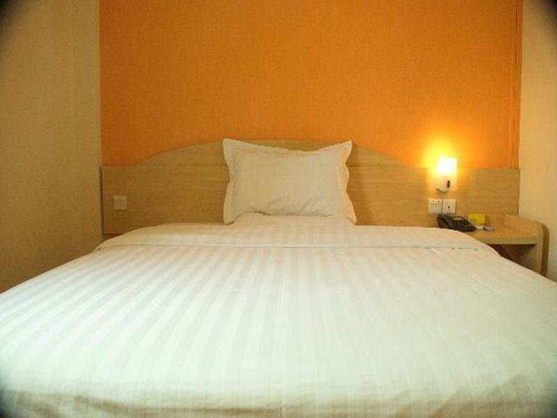 7 Days Inn Shanghai Hongkou Football Stadium Branch Eksteriør billede